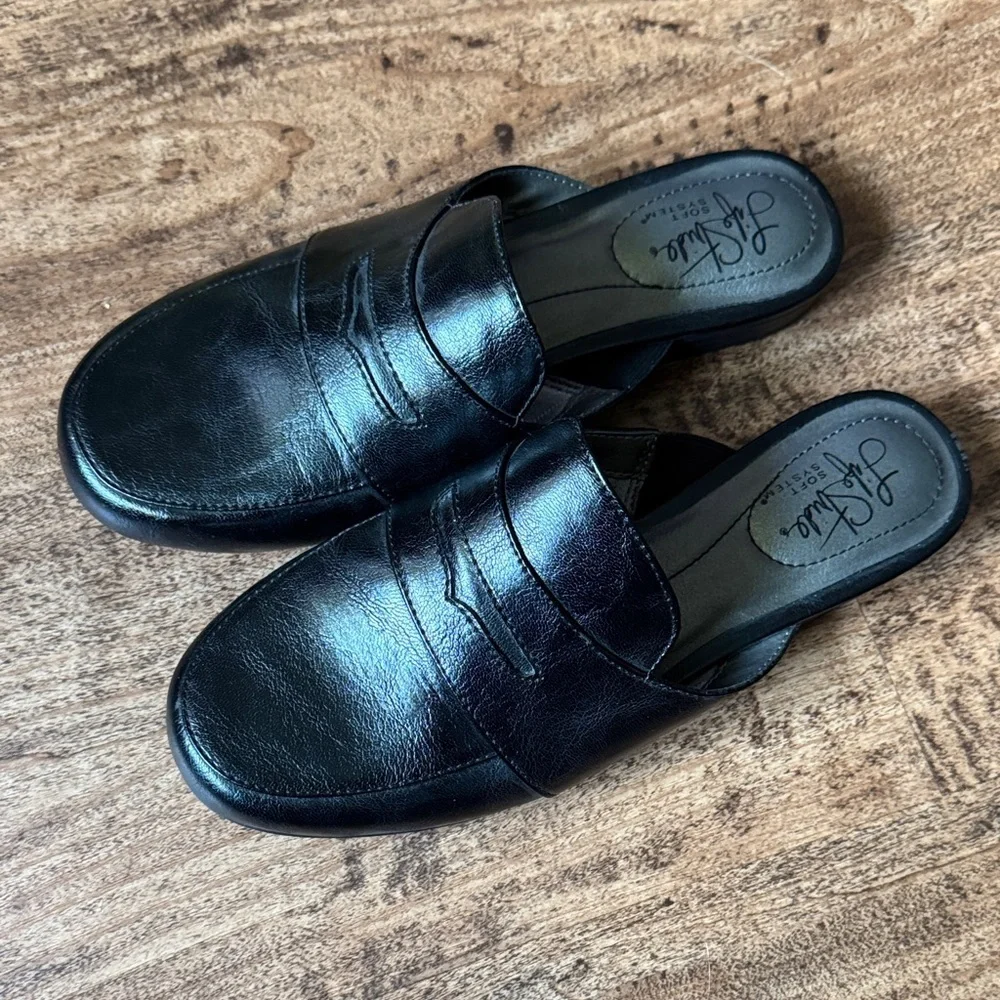 Black Leather Women’s Loafers